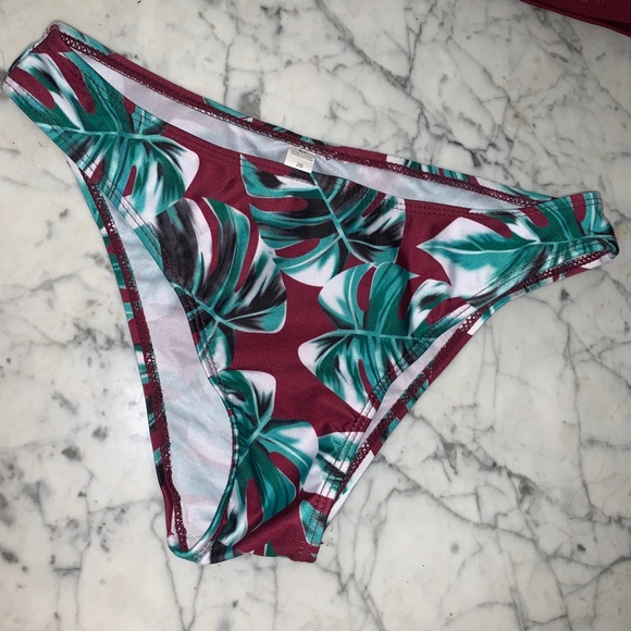 Bikini Set - Picture 2 of 4